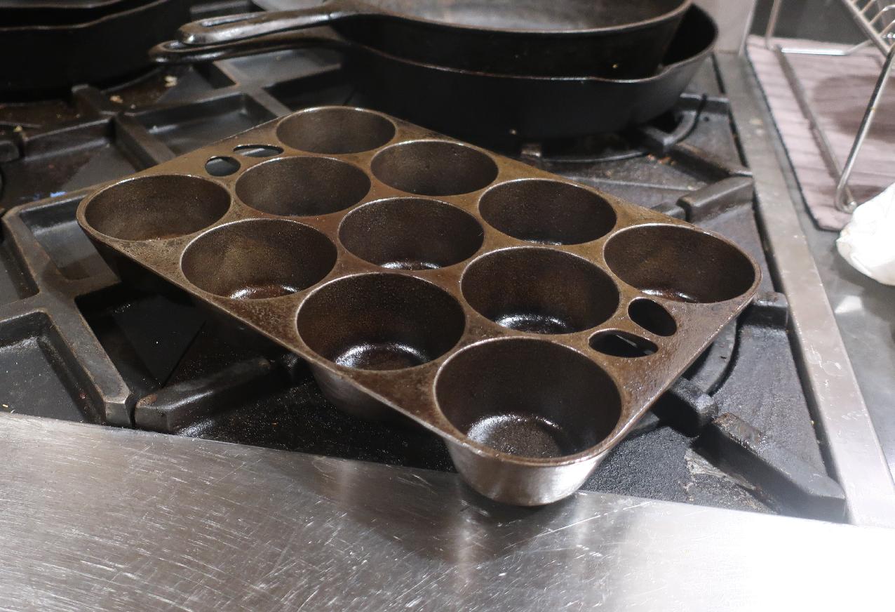 Cast Iron Muffin Tray Cast Iron Muffin Tray