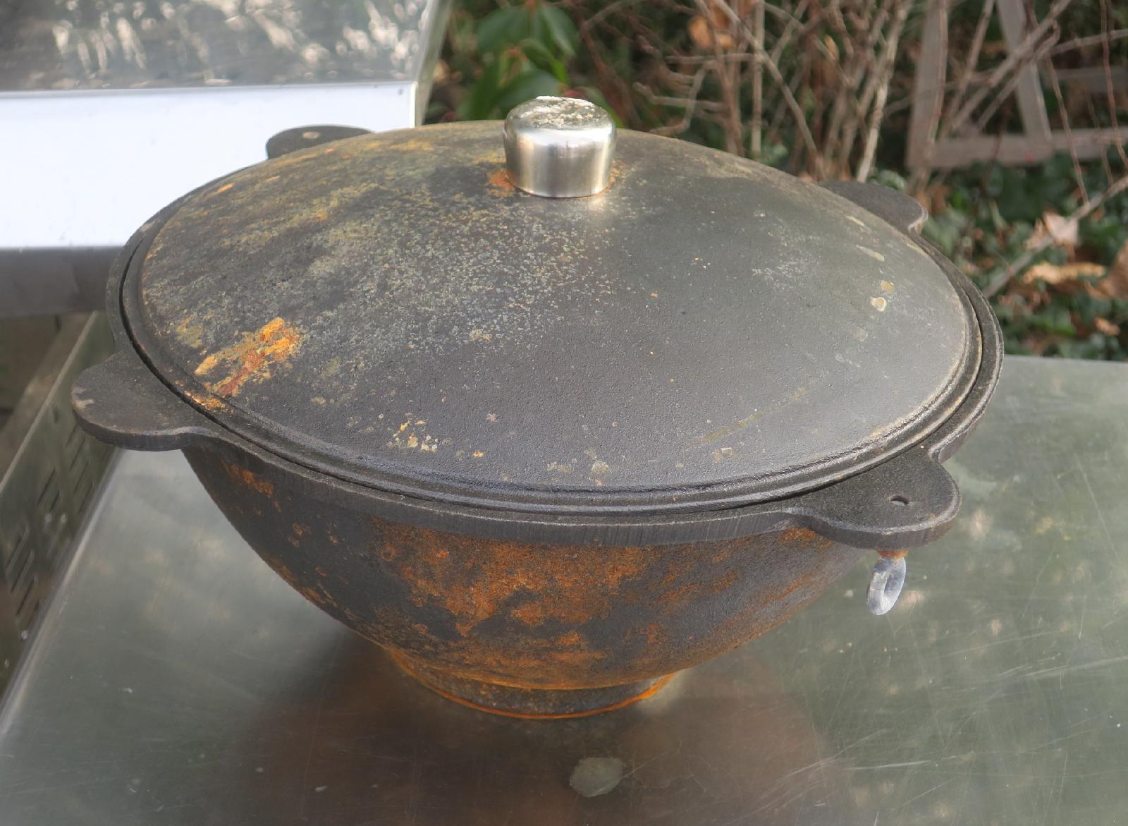 Cast Iron Pot