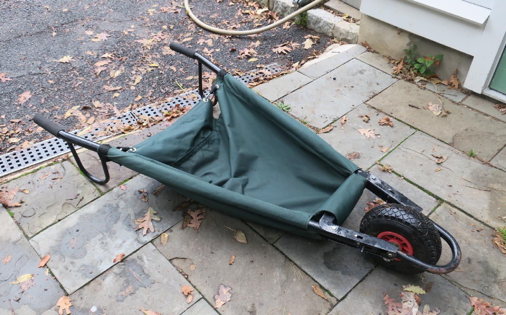 Collapsible Wheelbarrow Collapsible Wheelbarrow