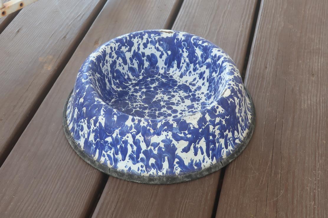 Enamelled Dog Bowl Enamelled Dog Bowl
