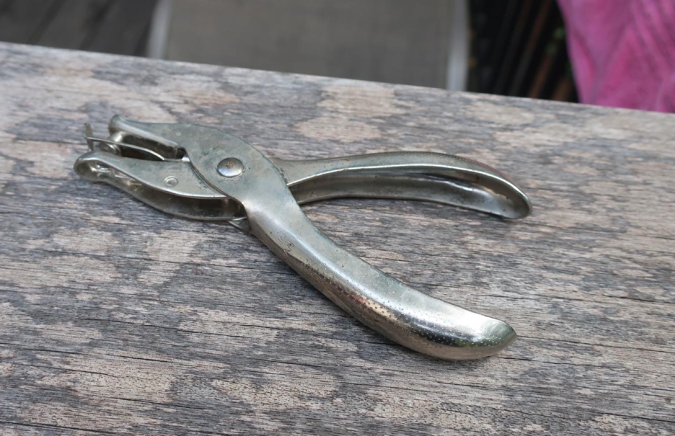 Hole Punch Hole Punch