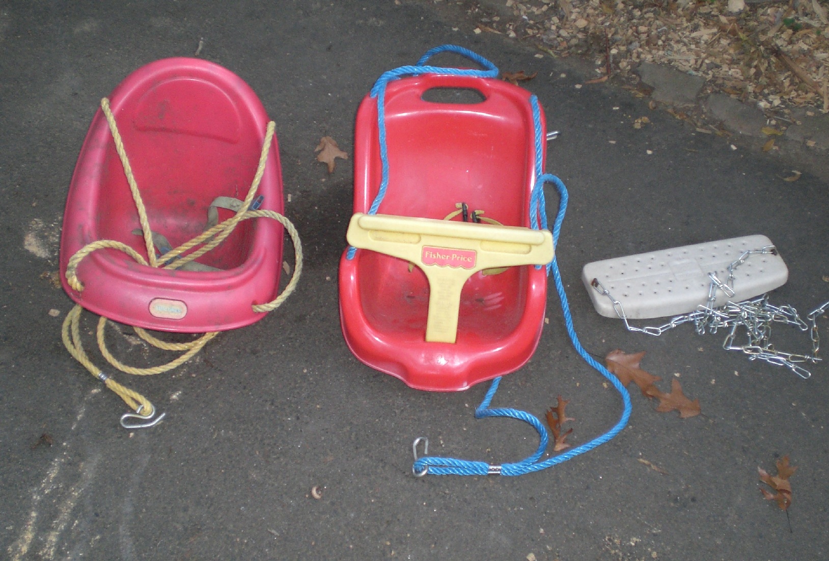Kids' Swings swings