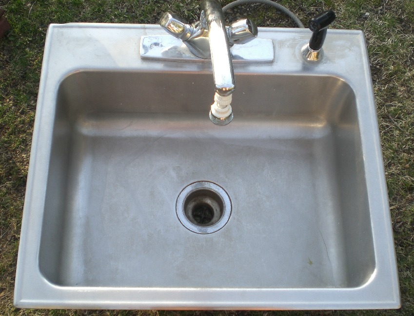 stainless kitchen sink