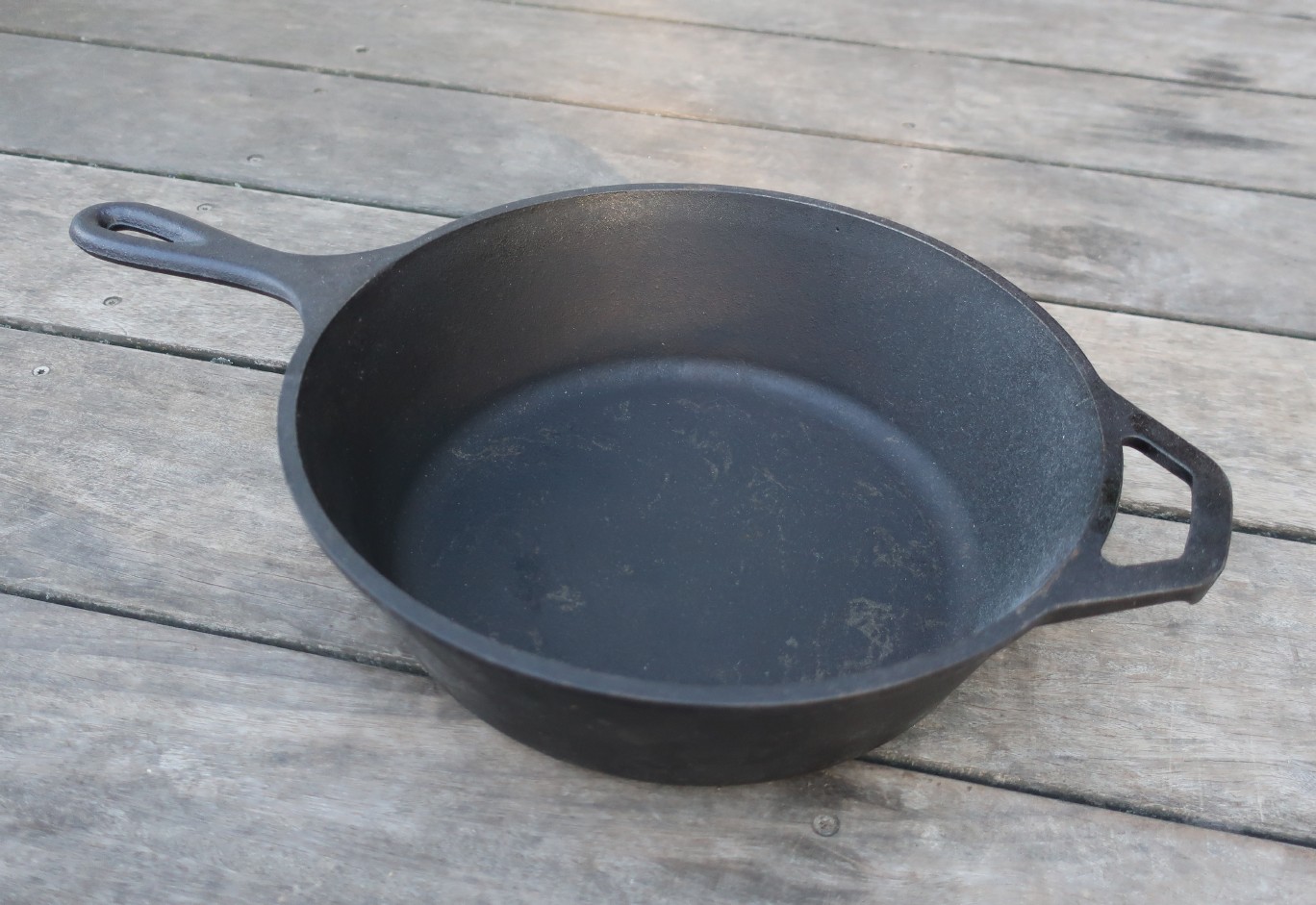 Lodge Cast Iron Pan Lodge Cast Iron Pan
