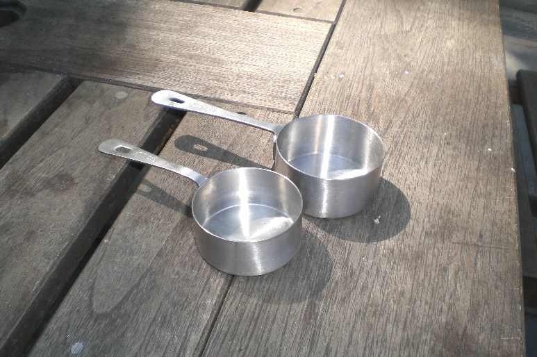 stainless measuring cups