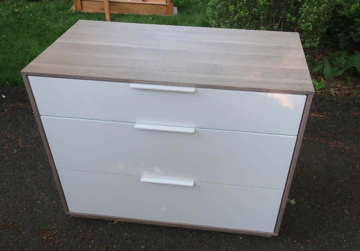 Dresser Dresser